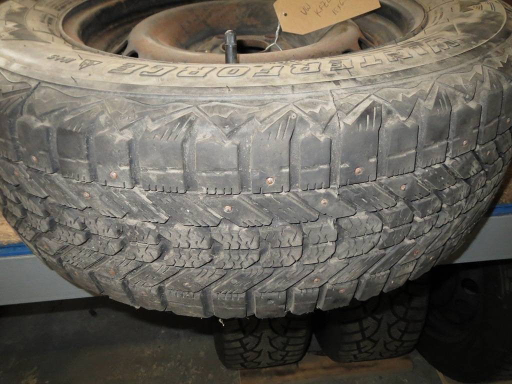  VW 15x6 - 5X100 - Steel Rim With Snow Tire - Quantity 1